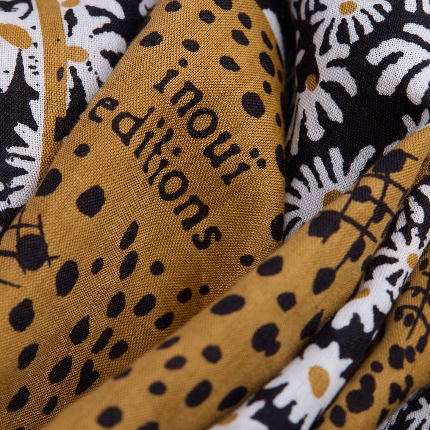 Foulard quadrato Carré 65 Pampa / Inoui Editions