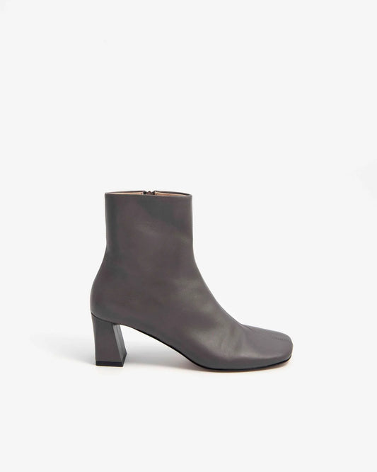 Stivaletto tacco squadrato / Alysi