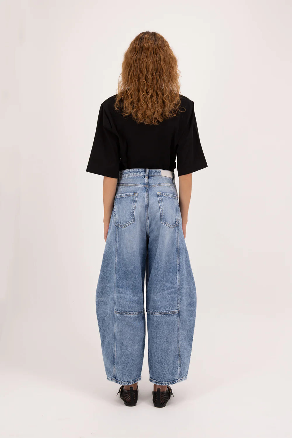 Jeans Balloon SIA / Icon Denim