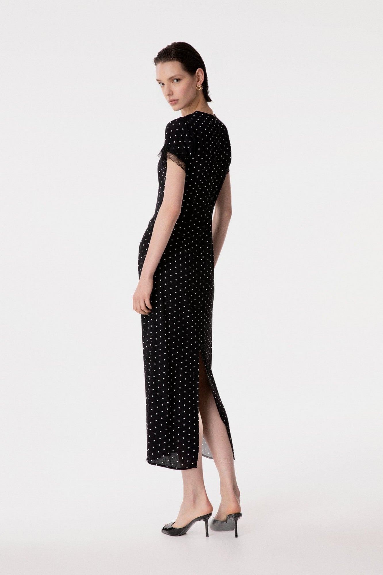 Abito in crepe con inserti in pizzo RAYA / Mar De Margaritas