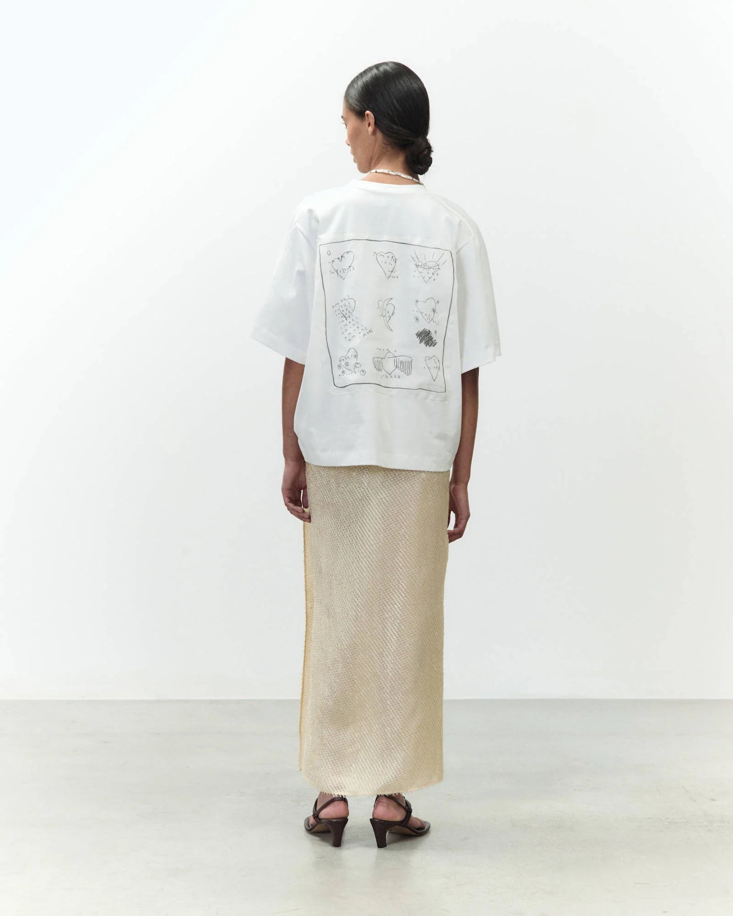 T-Shirt Curiosity Atelier con ricamo / Alysi