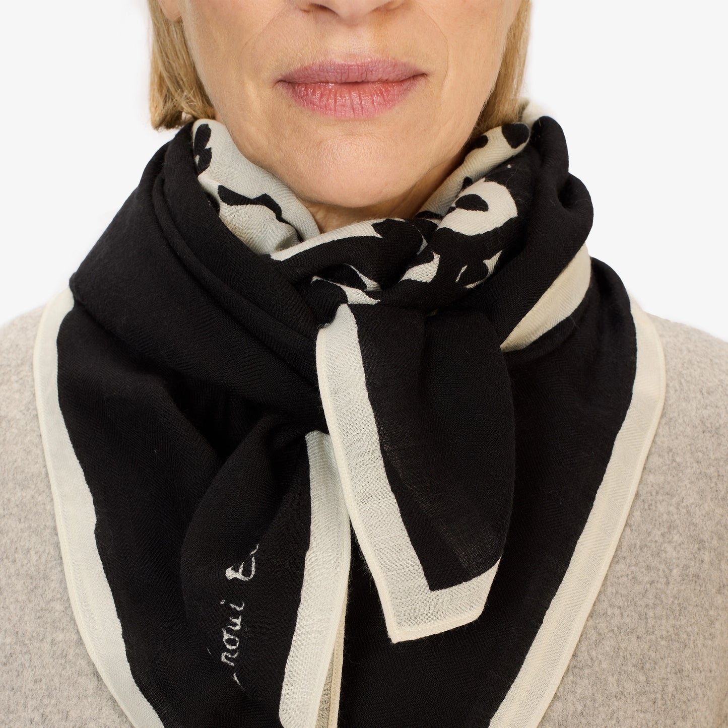 Foulard in pura lana Feline Noir