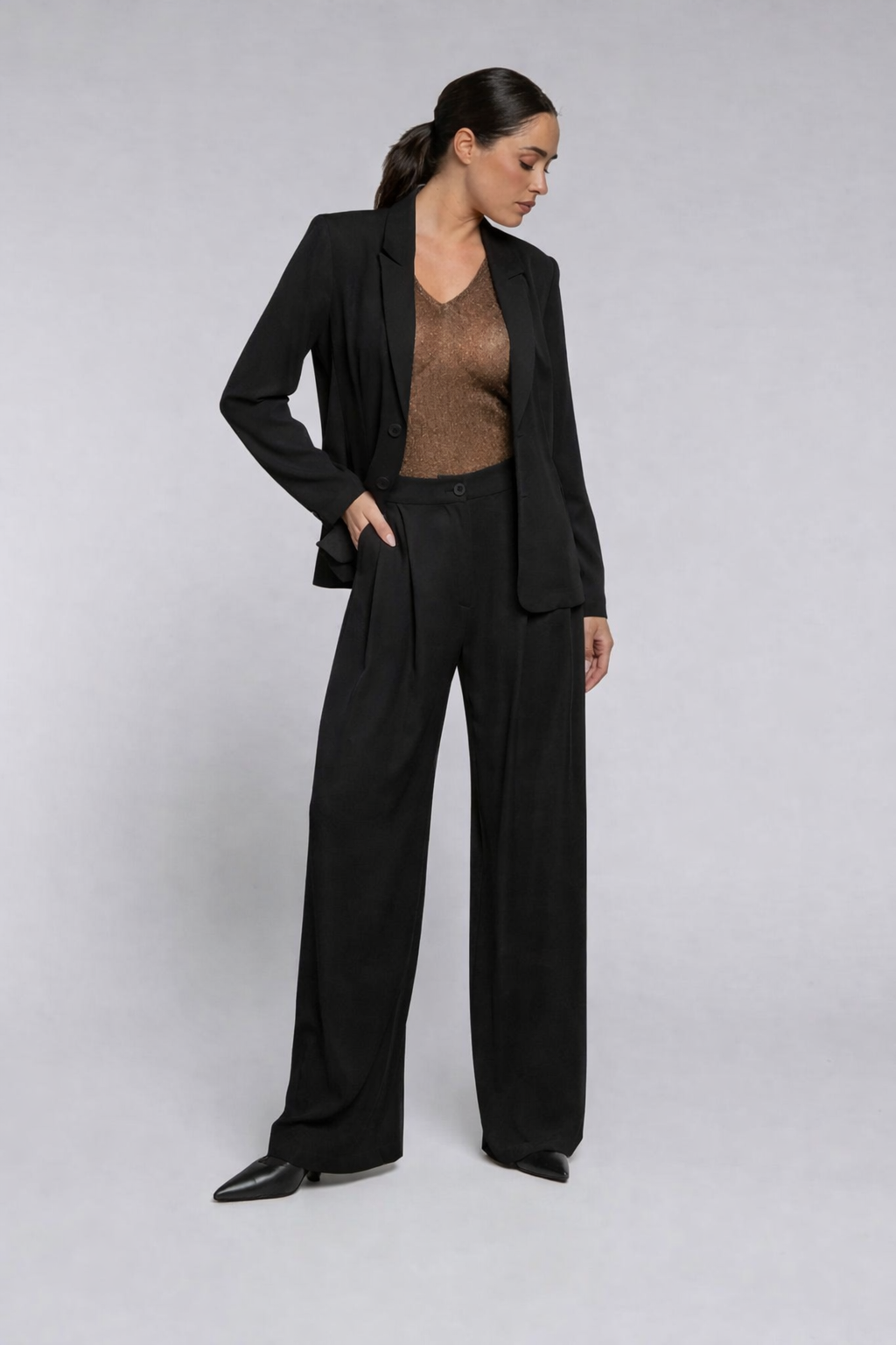 Pantalone ampio con pince / Anonyme Designers