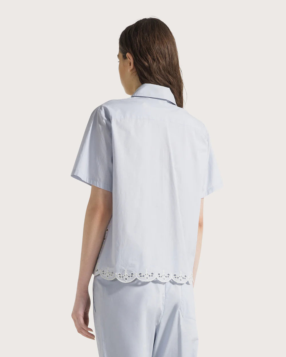 Camicia con ricamo Sangallo / 19.70
