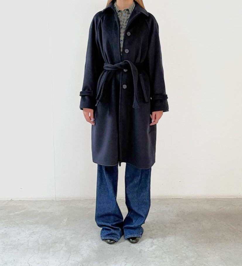 Cappotto con bottoni / Merci