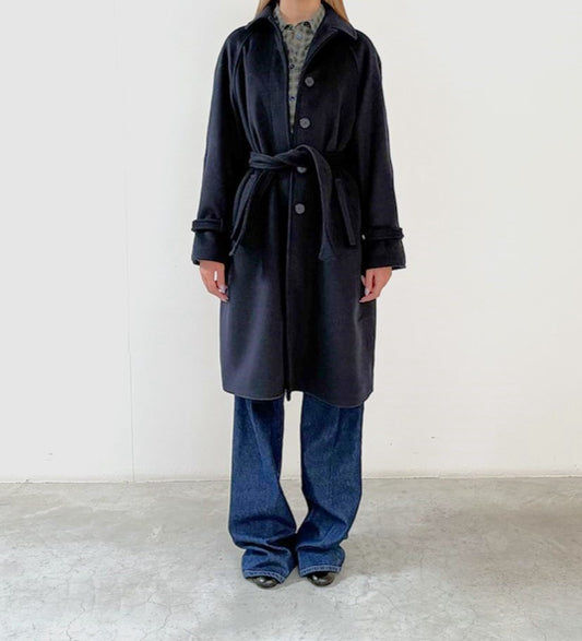 Cappotto con bottoni / Merci