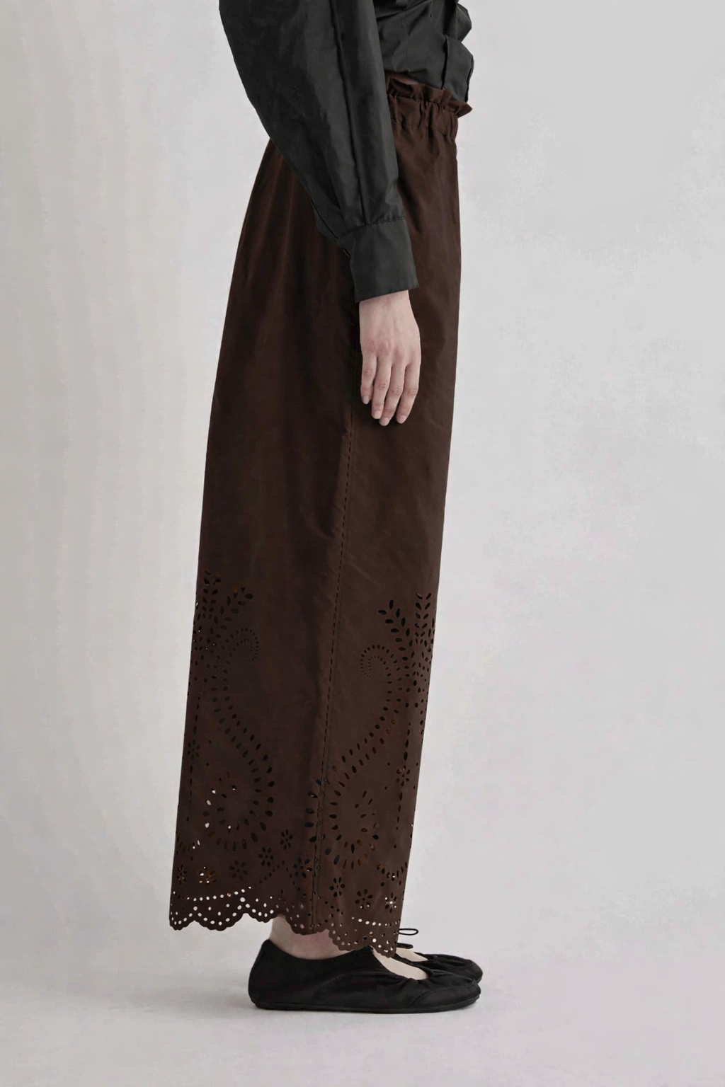 Pantalone con motivo e orlo laserato / MeiMeij