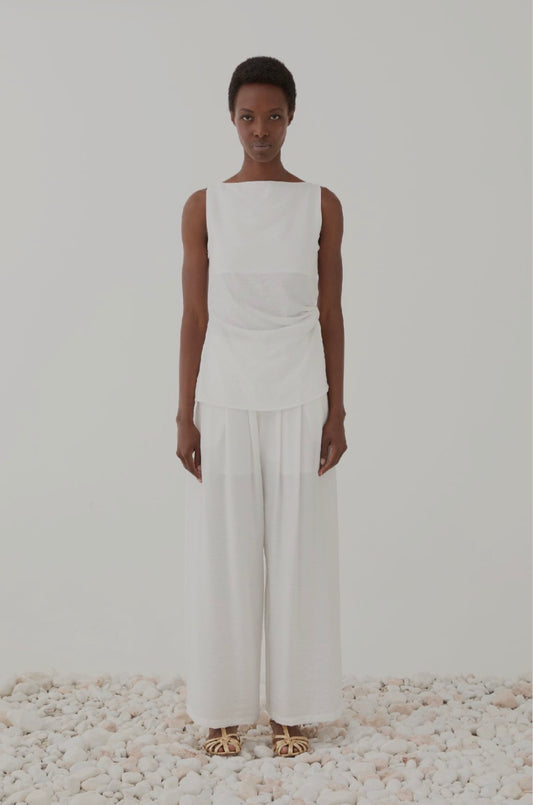 Top bianco con arricciatura sul fianco / ELEH