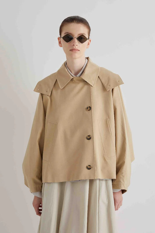 Trench corto con cappuccio staccabile / MeiMeij
