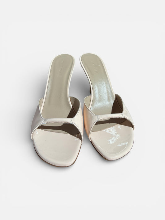 Sandali con tacco in vernice MARIA / ShoeShoes