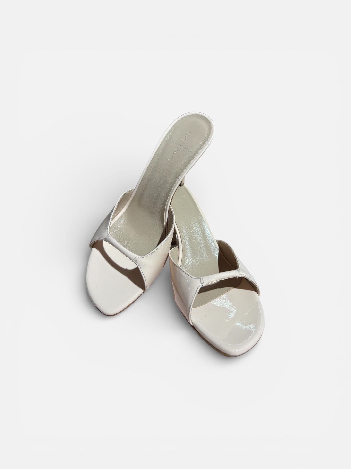 Sandali con tacco in vernice MARIA / ShoeShoes
