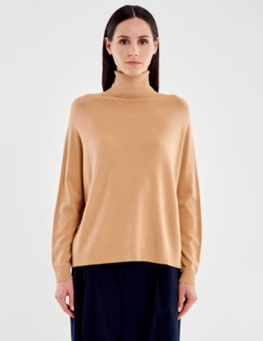 Maglia basica collo alto / SoloTre