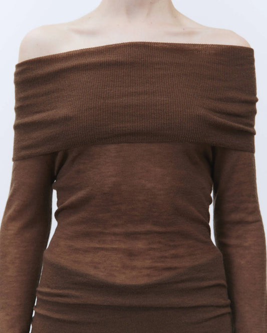 Maglia in lana extrafine off shoulder