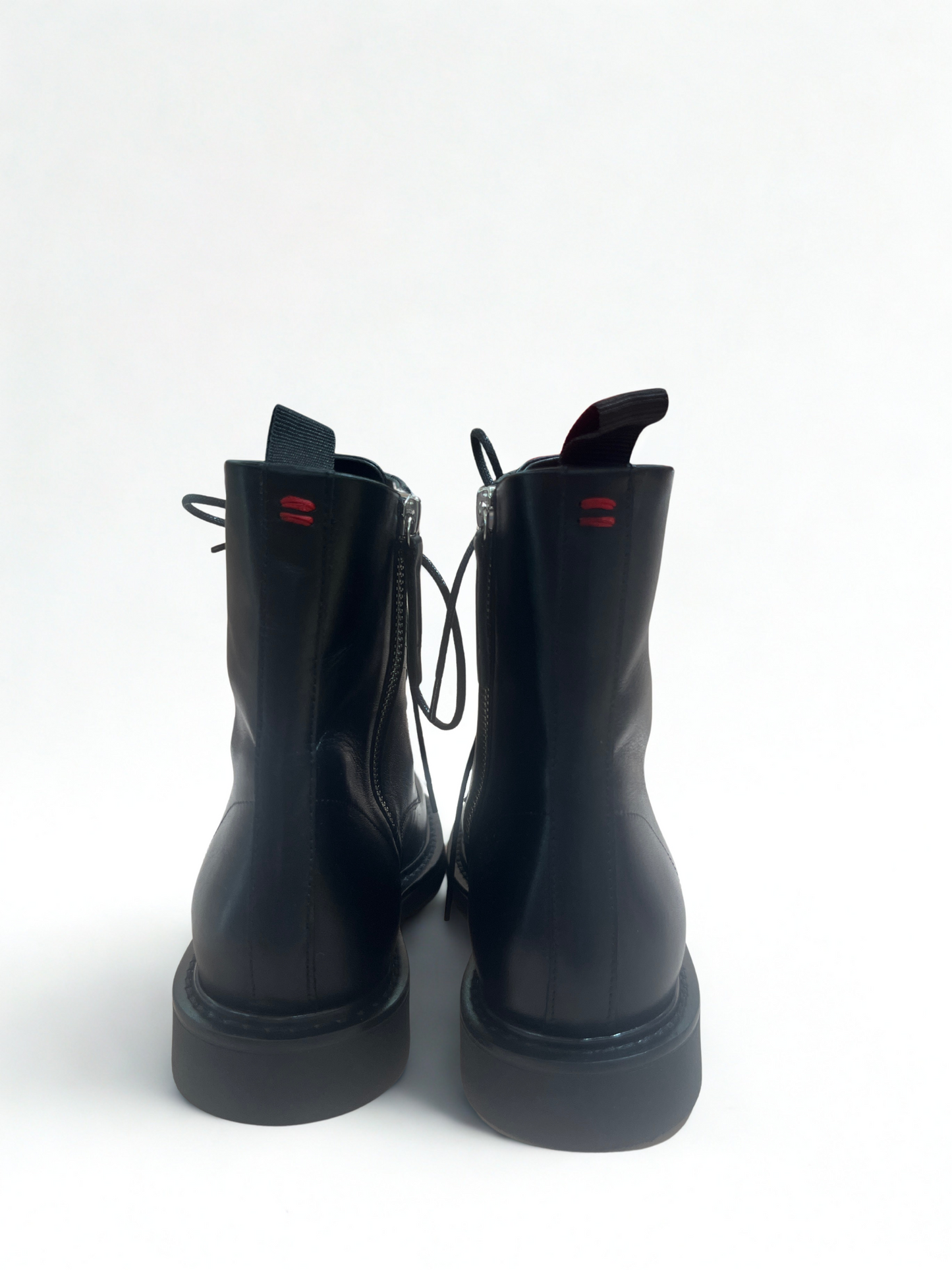 Anfibi in pelle / Halmanera